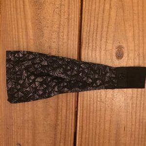 Lululemon Fringe Fighter Headband